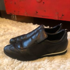 Preloved Men’s 122286 Monogram Gucci loafers